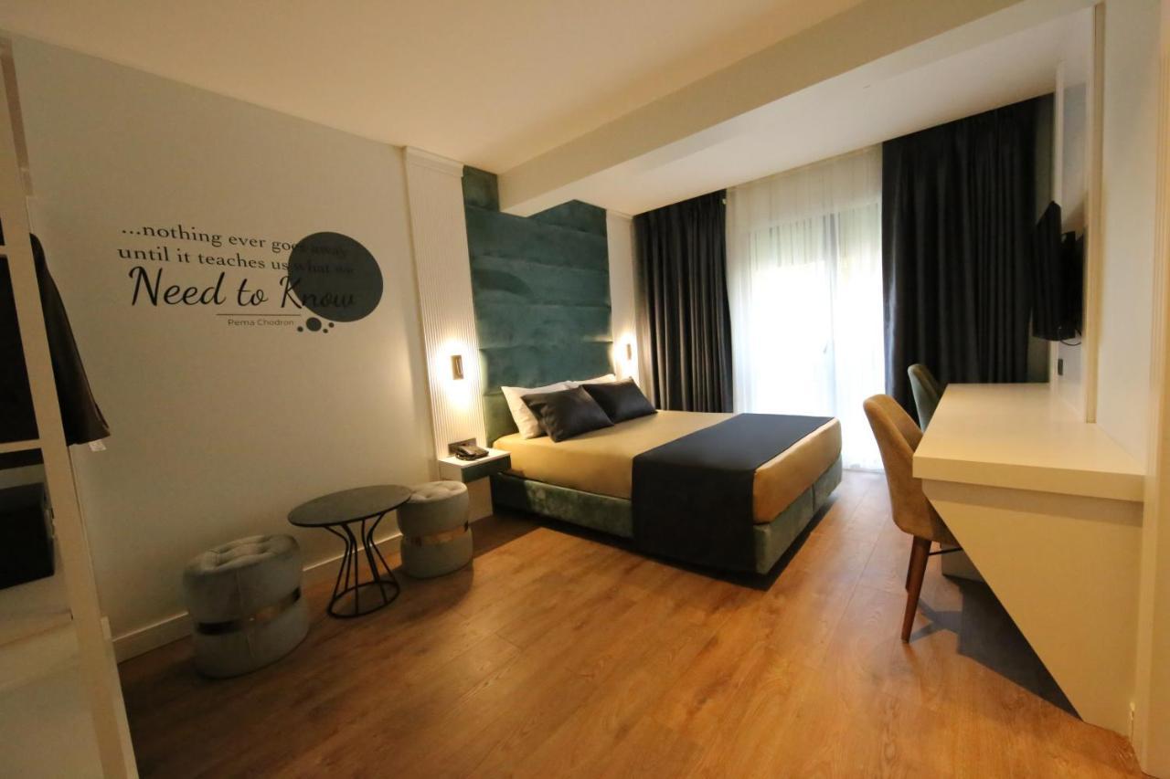 Axu Airport Hotel Arnavutkoy Exterior photo A room at the hotel